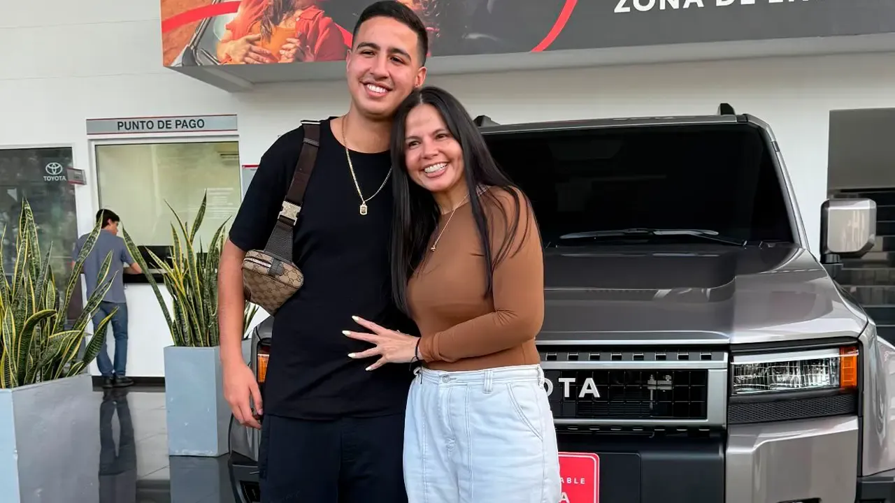 En la foto: Martín Elías Jr. y su mamá Caya Varón