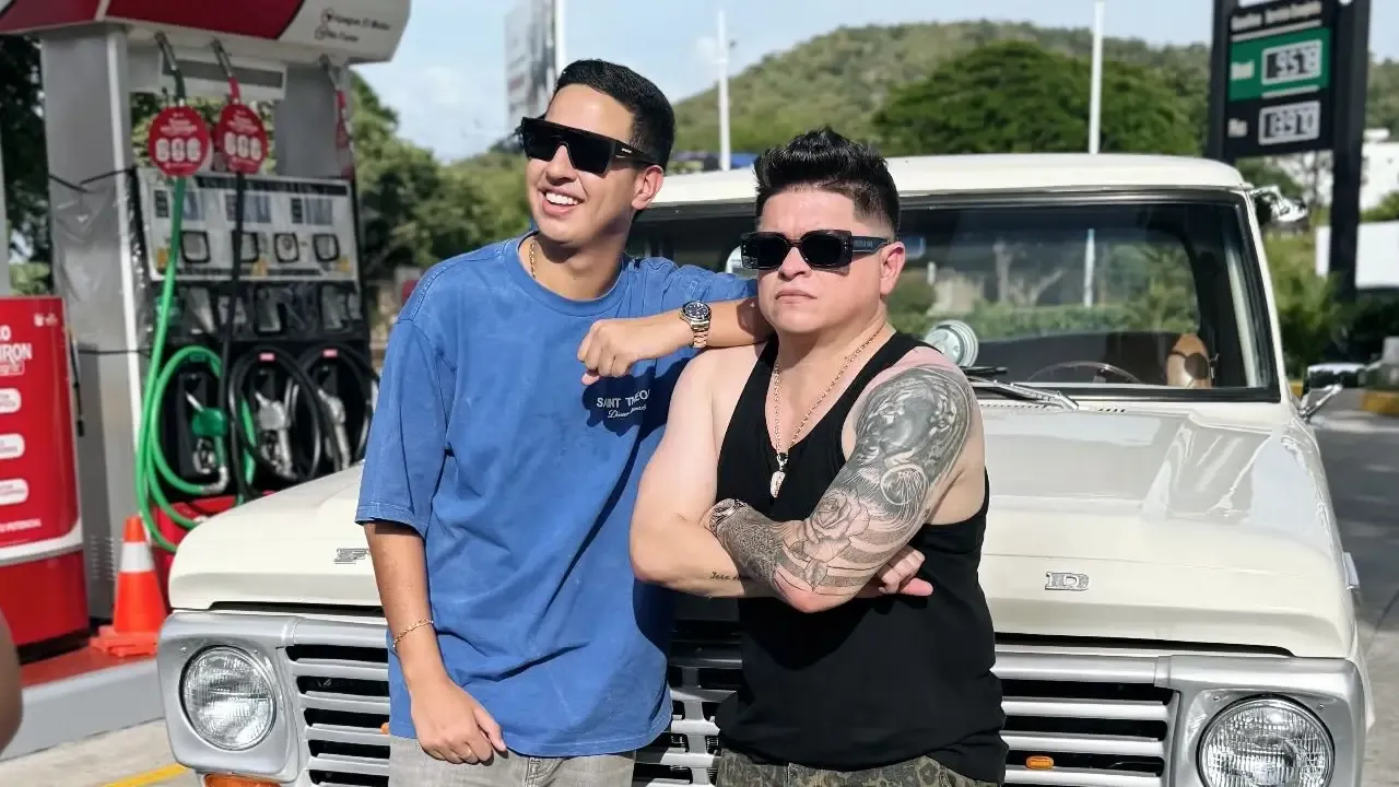 mono zabaleta y martin elias.webp